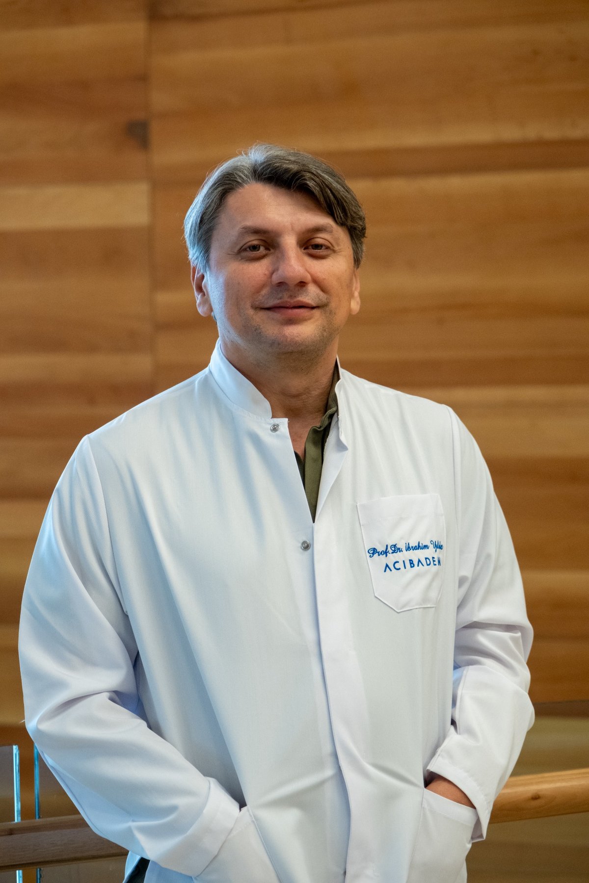 Prof. Dr. İbrahim Yıldız - Tıbbi Onkoloji ve İç Hastalıkları Uzmanı